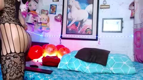 Snapshot of krisstal703358 chatting on December 18, 2025, 7:25 am krisstal703358 online show from December 18, 2025, 7:25 am