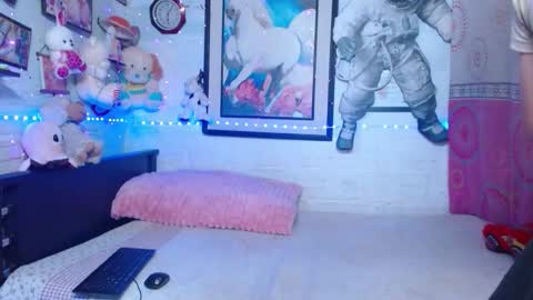 Snapshot of krisstal703358 chatting on February 12, 2026, 7:42 pm krisstal703358 online show from February 12, 2026, 7:42 pm