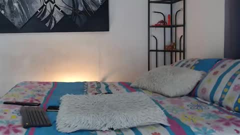 Snapshot of krissyyts chatting on November 6, 2025, 7:04 pm Andrea online show from November 6, 2025, 7:04 pm