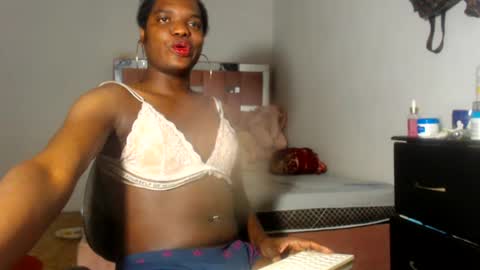 kristal_cox2 online show from June 15, 2026, 10:06 am