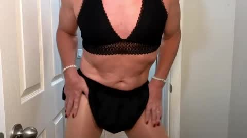 Snapshot of kristal_mountain chatting on March 30, 2026, 4:35 am Kristal Mountain online show from March 30, 2026, 4:35 am