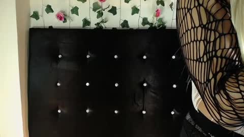 kristal_queen01 online show from April 25, 2026, 1:41 pm