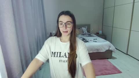 twitter    Annemarye 23 online show from February 7, 2026, 11:47 am