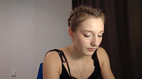 kristandaty online show from February 9, 2026, 11:47 am