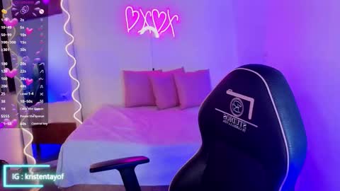 kristen_tay online show from October 21, 2025, 3:18 am