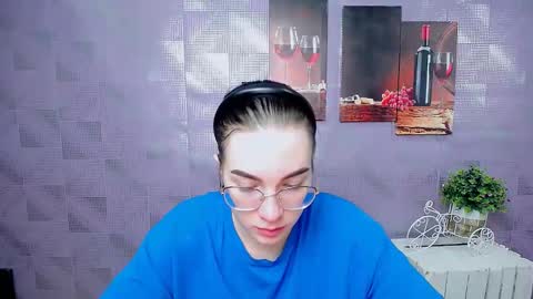 Snapshot of kristenx_x chatting on November 18, 2025, 9:14 am Kristen online show from November 18, 2025, 9:14 am