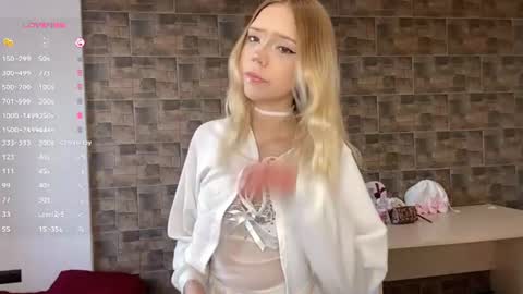 Alisa online show from June 11, 2026, 4:16 pm