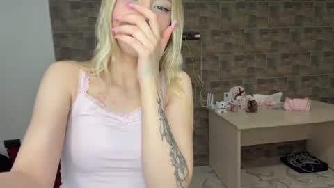 Alisa online show from June 24, 2026, 5:34 pm