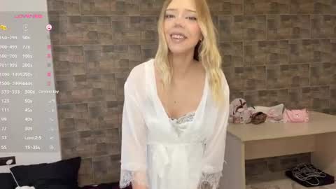 Alisa online show from June 26, 2026, 5:17 pm