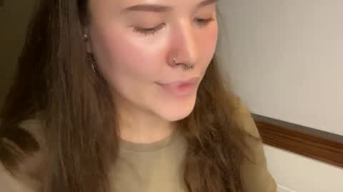 Snapshot of kristiekitty chatting on April 27, 2026, 4:21 am kristiekitty online show from April 27, 2026, 4:21 am