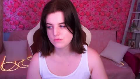 kristifoxy online show from June 10, 2026, 5:28 am