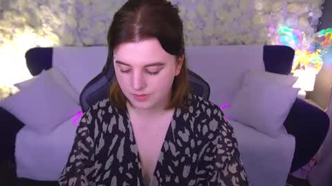 kristifoxy online show from June 12, 2026, 12:37 pm
