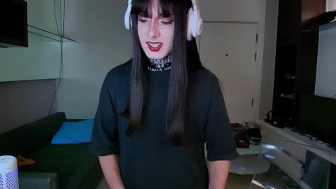 Snapshot of kristinaholland chatting on March 11, 2025, 5:02 pm kristina online show from March 11, 2025, 5:02 pm