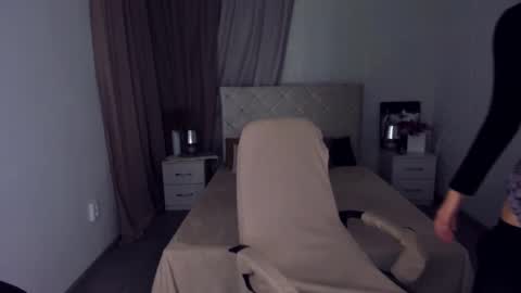 Snapshot of kristinalevis chatting on December 10, 2024, 4:17 pm Kristina online show from December 10, 2024, 4:17 pm