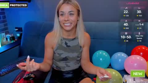 Snapshot of kristinasexyhot chatting on August 3, 2026, 4:44 pm Muscle Queen online show from August 3, 2026, 4:44 pm