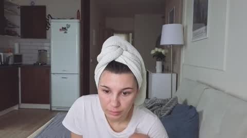 Snapshot of kristinedean chatting on October 30, 2025, 4:47 am Kristi online show from October 30, 2025, 4:47 am