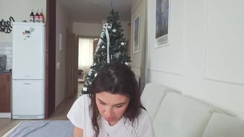 Snapshot of kristinedean chatting on December 14, 2025, 6:19 am Kristi online show from December 14, 2025, 6:19 am