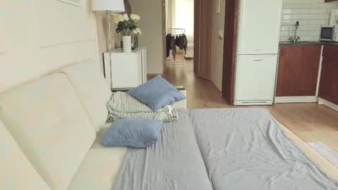 Snapshot of kristinesmith chatting on October 29, 2025, 7:10 am Kristi online show from October 29, 2025, 7:10 am