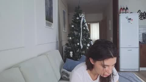 Snapshot of kristinesmith chatting on December 14, 2025, 6:08 am Kristi online show from December 14, 2025, 6:08 am