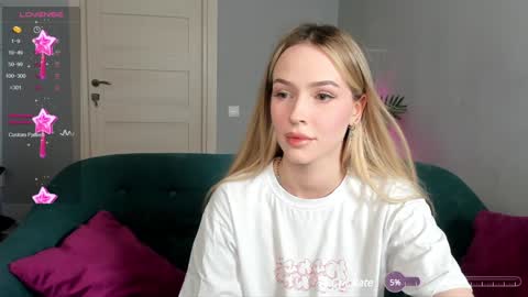 Snapshot of kristy_babe chatting on December 9, 2024, 12:45 am Kristy and Alice online show from December 9, 2024, 12:45 am