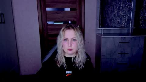 Snapshot of kristy_fran chatting on June 6, 2026, 7:29 pm Kristy online show from June 6, 2026, 7:29 pm