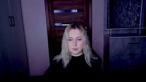 Snapshot of kristy_fran chatting on June 7, 2026, 7:39 pm Kristy online show from June 7, 2026, 7:39 pm