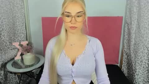 KristyFlowers online show from January 17, 2026, 3:17 pm