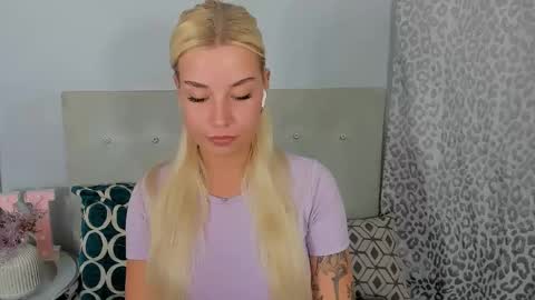 KristyFlowers online show from April 23, 2026, 2:41 pm
