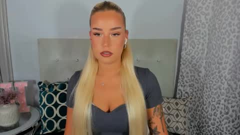 Snapshot of kristyflowers chatting on May 28, 2026, 2:25 pm KristyFlowers online show from May 28, 2026, 2:25 pm