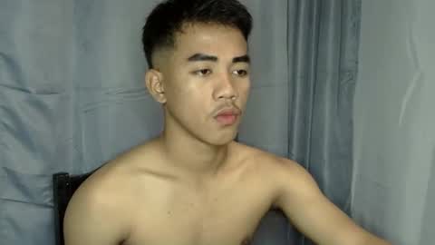 Snapshot of kritthanarkorn chatting on November 25, 2025, 8:47 am kritthanarkorn online show from November 25, 2025, 8:47 am