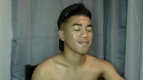 Snapshot of kritthanarkorn chatting on November 26, 2025, 2:40 pm kritthanarkorn online show from November 26, 2025, 2:40 pm