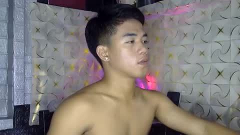 Snapshot of kritthanarkorn chatting on April 22, 2026, 3:57 pm kritthanarkorn online show from April 22, 2026, 3:57 pm