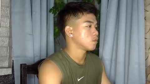 Snapshot of kritthanarkorn chatting on May 10, 2026, 12:43 pm kritthanarkorn online show from May 10, 2026, 12:43 pm