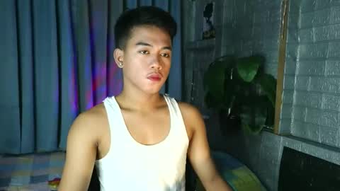 Snapshot of kritthanarkorn chatting on May 17, 2026, 4:21 am kritthanarkorn online show from May 17, 2026, 4:21 am