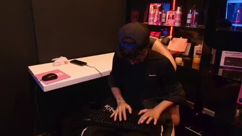 krown_nox online show from May 23, 2026, 2:32 pm