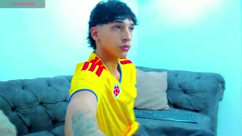 Kroy Wave  Muscle Tattoos Latino online show from June 28, 2026, 3:23 am