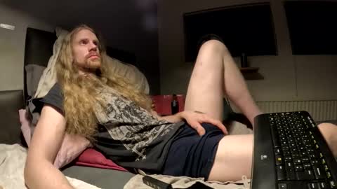 Snapshot of krullz123 chatting on January 13, 2026, 11:54 pm Krullz online show from January 13, 2026, 11:54 pm