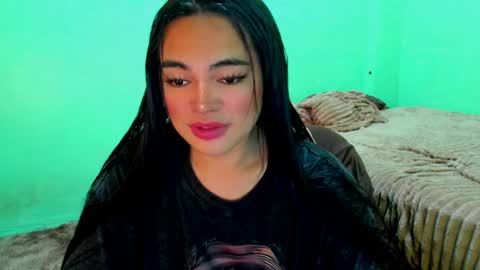 Snapshot of krystal_angel chatting on May 16, 2026, 4:42 am krystal_angel online show from May 16, 2026, 4:42 am