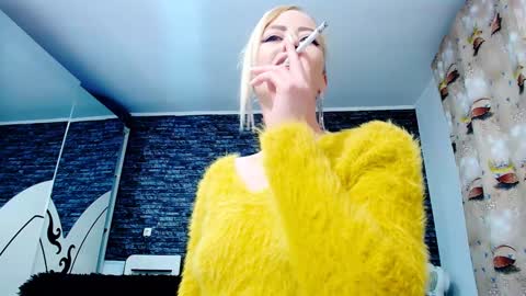 Snapshot of krystal_desire chatting on January 12, 2025, 6:38 pm krystal desire online show from January 12, 2025, 6:38 pm