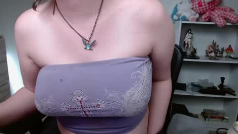 Snapshot of krystalsyxx chatting on June 3, 2026, 4:34 pm Krystal Syx online show from June 3, 2026, 4:34 pm