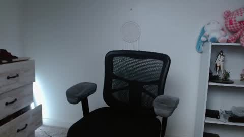 Krystal Syx online show from July 30, 2026, 7:02 pm