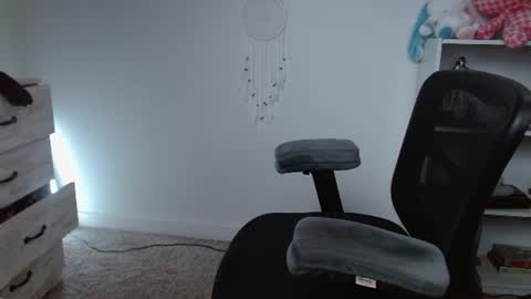 Krystal Syx online show from July 31, 2026, 2:05 pm