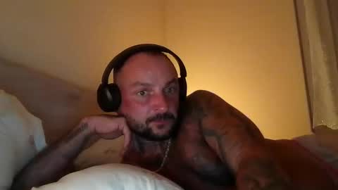 krystianskibinski1312524739 online show from October 22, 2025, 5:45 pm