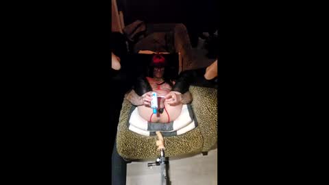 Snapshot of krystltymeup chatting on March 5, 2026, 8:32 am krystltymeup online show from March 5, 2026, 8:32 am