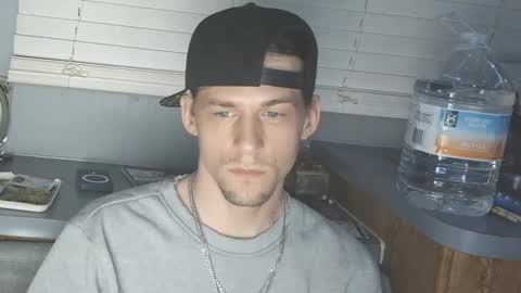 krytiar1992 online show from October 2, 2025, 5:36 am