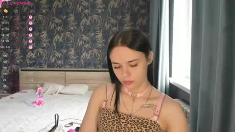 Snapshot of kseni_a chatting on April 22, 2026, 7:55 am Ksenia online show from April 22, 2026, 7:55 am