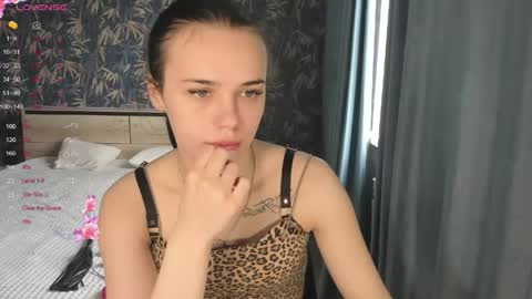 Snapshot of kseni_a chatting on April 24, 2026, 7:22 am Ksenia online show from April 24, 2026, 7:22 am