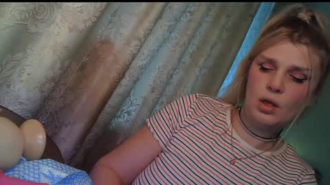 Annika  MTF ts post -op online show from February 22, 2025, 1:46 pm