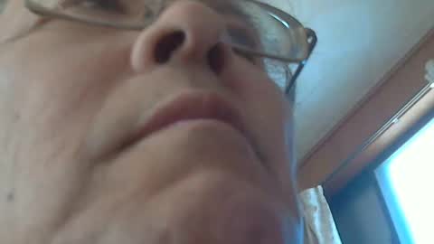 kunio37 online show from March 8, 2026, 6:39 am