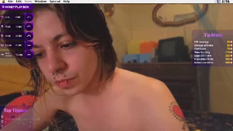 Snapshot of kuntboyzworld chatting on July 8, 2026, 9:08 pm Krypto hethey online show from July 8, 2026, 9:08 pm